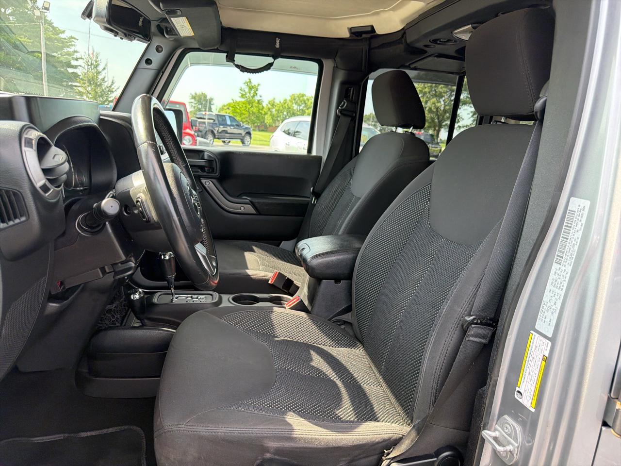 Jeep Wrangler Unlimited 4WD 4dr Black Bear *Ltd Avail* 2016