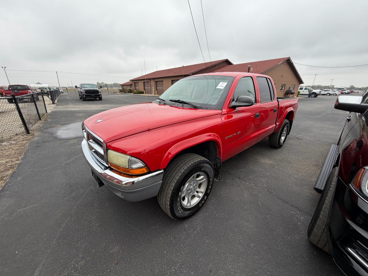 Dodge Dakota Quad Cab 131" WB 4WD SLT 2002