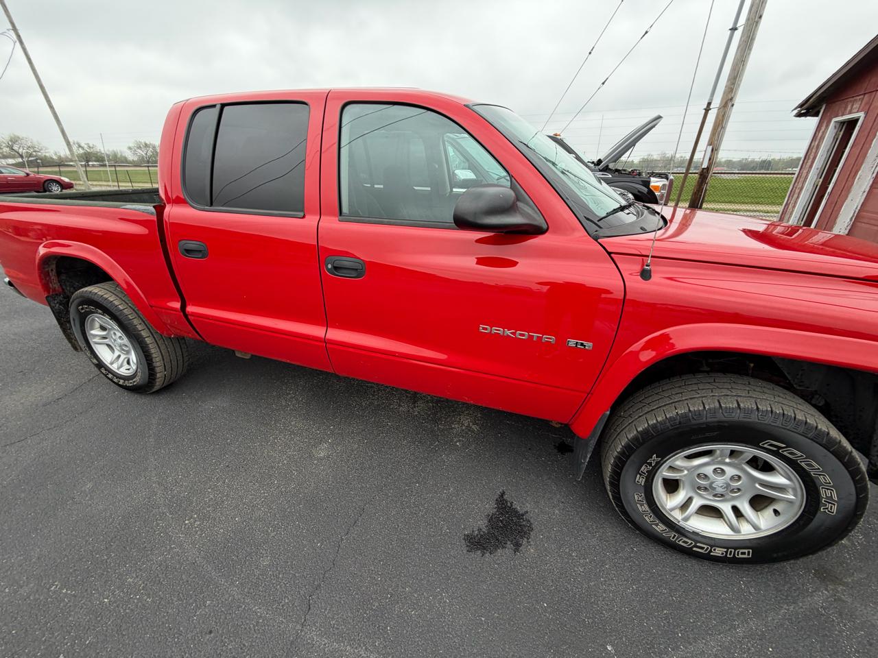 Dodge Dakota Quad Cab 131" WB 4WD SLT 2002