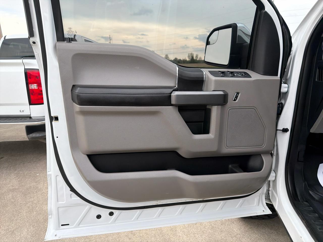 Ford F-150 SuperCrew 4WD 2018