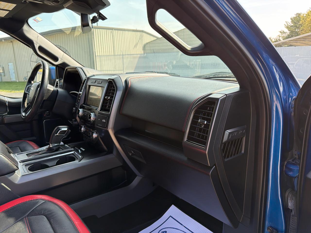 Ford F-150 Lariat SuperCrew Short Box 4WD 2018