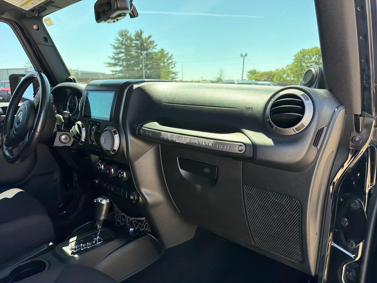 Jeep Wrangler Unlimited 4WD 4dr Sport 2013