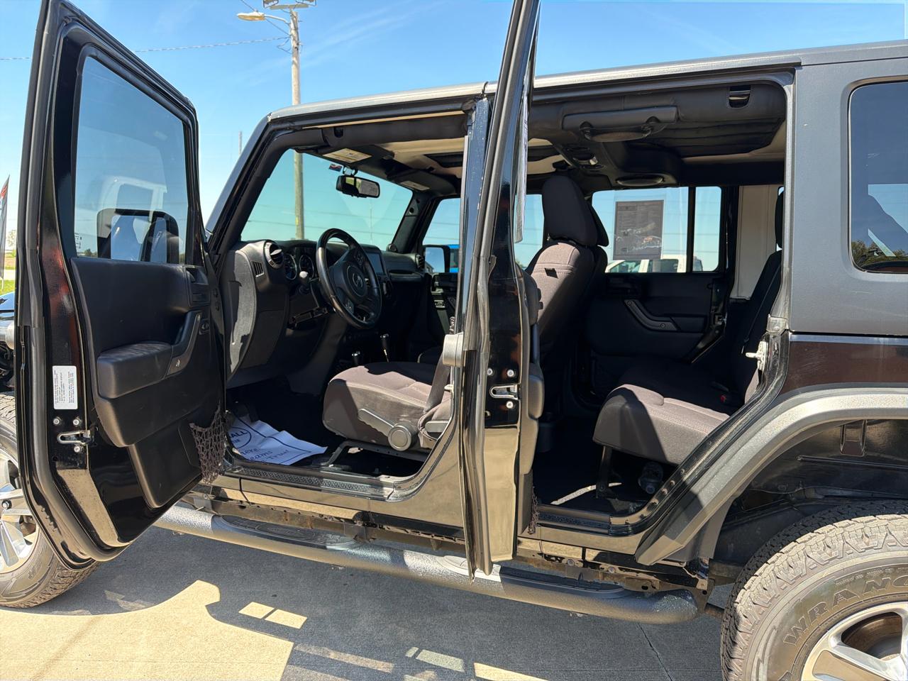 Jeep Wrangler Unlimited 4WD 4dr Sport 2013