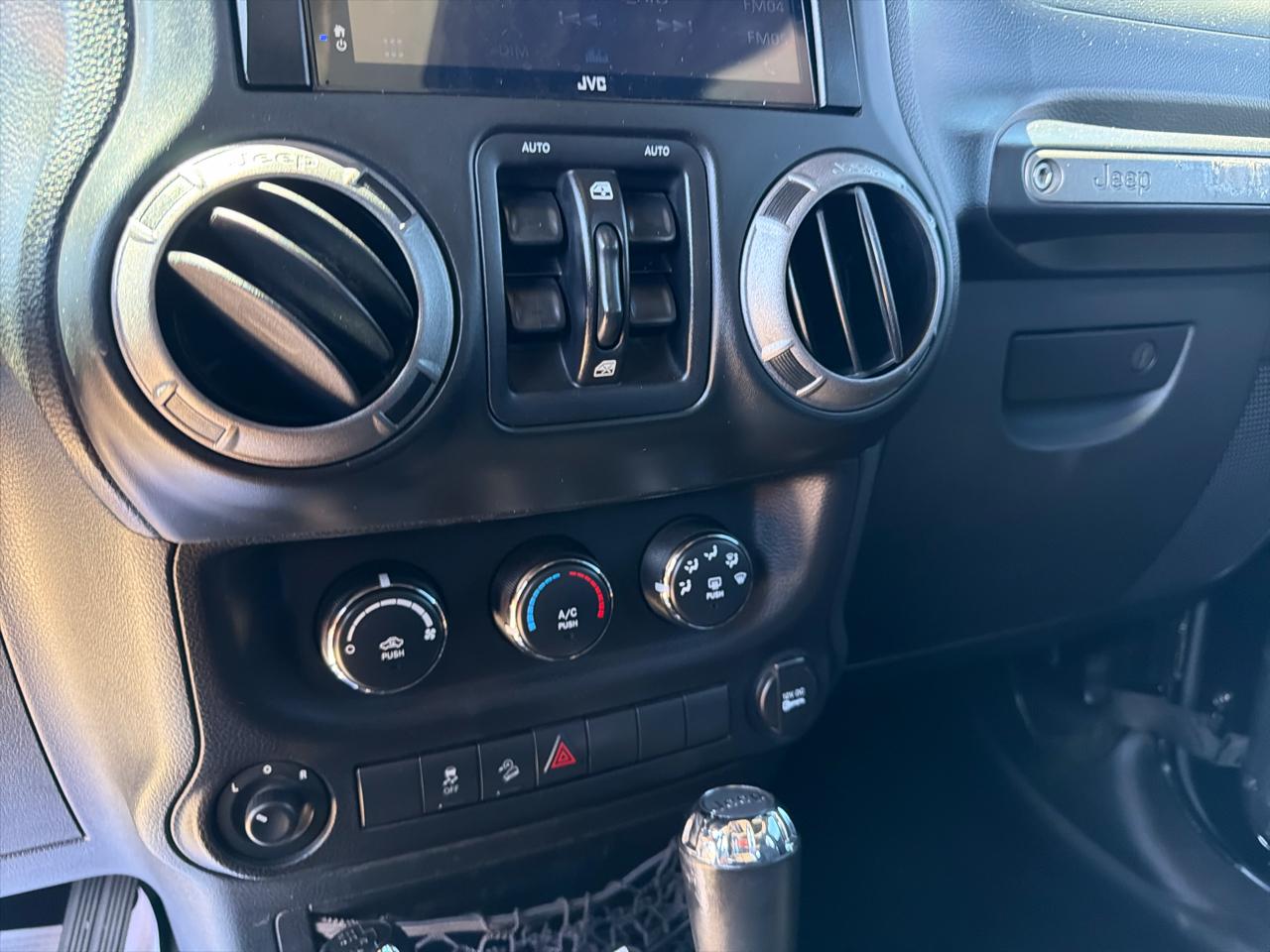 Jeep Wrangler Unlimited 4WD 4dr Sport 2013