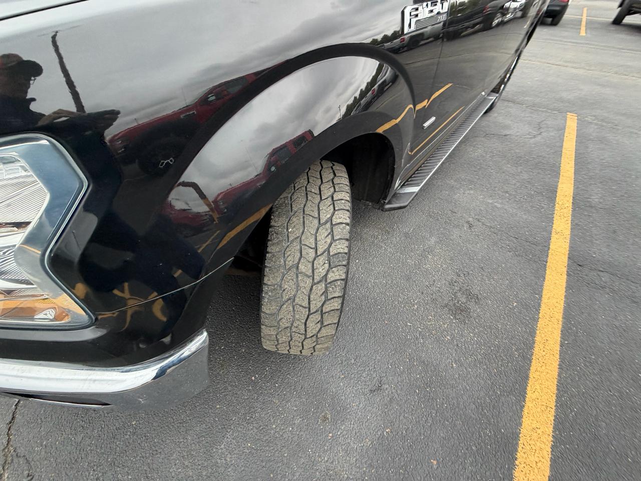 Ford F-150 4WD SuperCrew 145" Lariat 2015