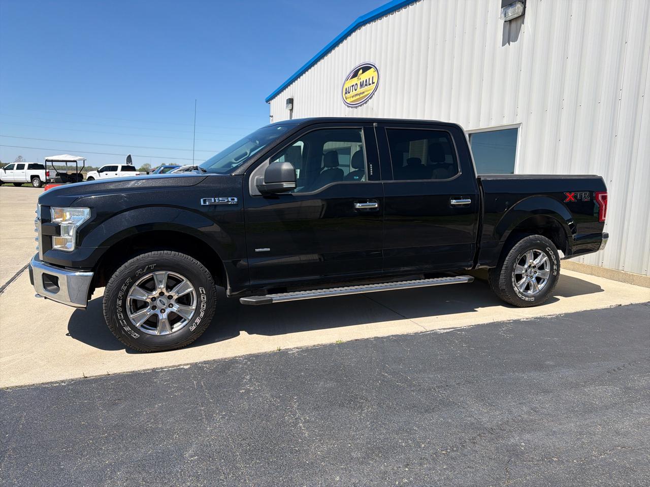Ford F-150 4WD SuperCrew 145" Lariat 2015