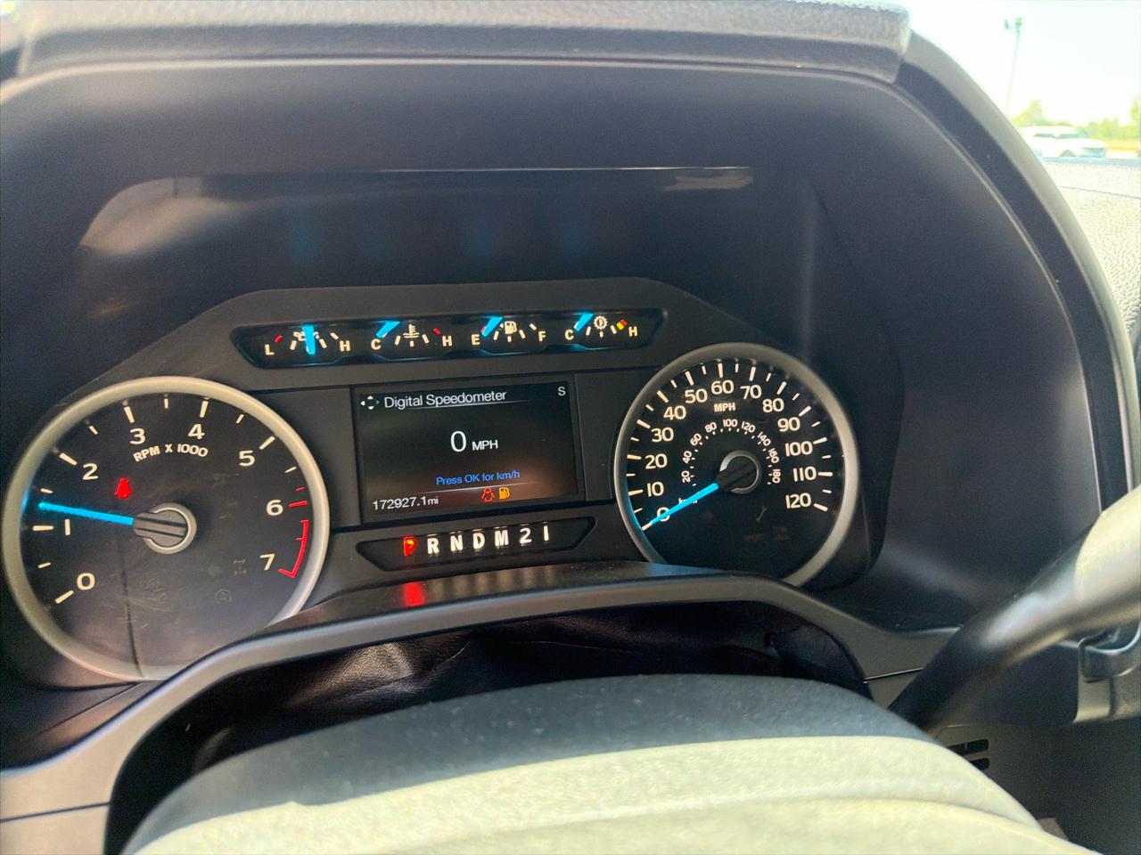 Ford F-150 4WD SuperCrew 145" Lariat 2015