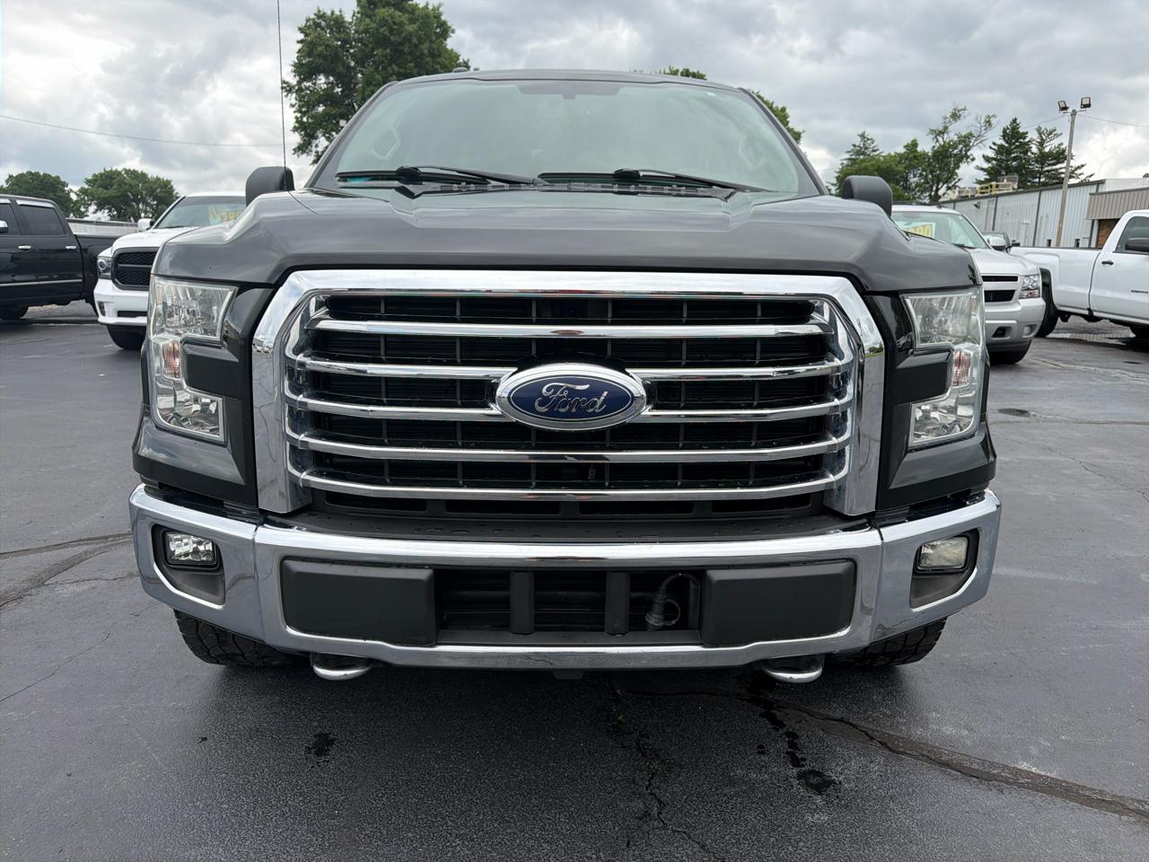 Ford F-150 4WD SuperCrew 145" Lariat 2015