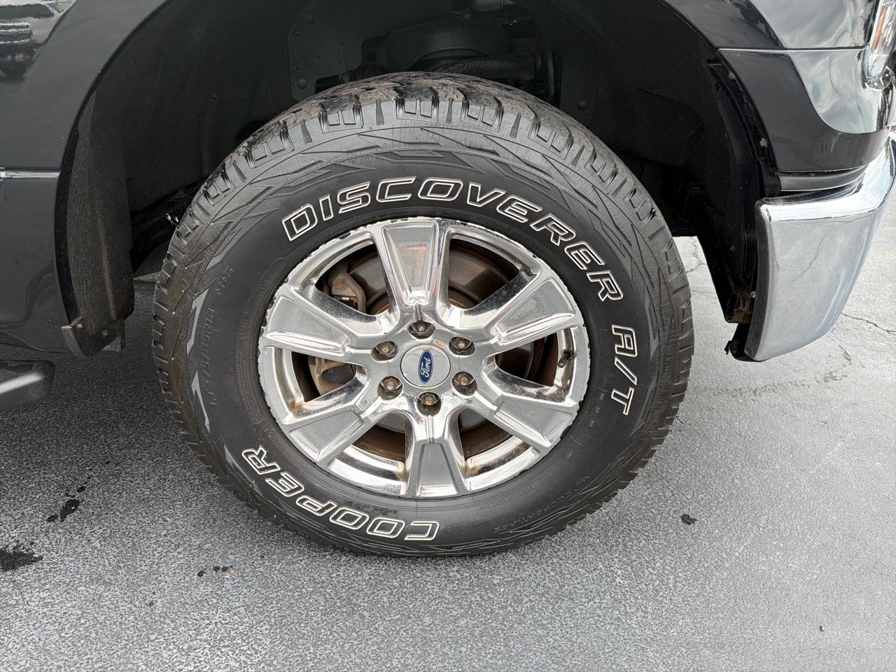 Ford F-150 4WD SuperCrew 145" Lariat 2015