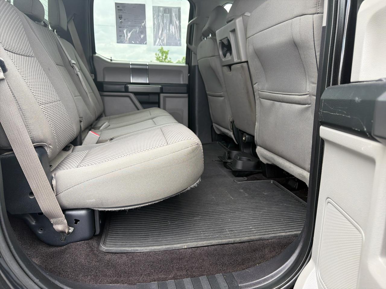 Ford F-150 4WD SuperCrew 145" Lariat 2015
