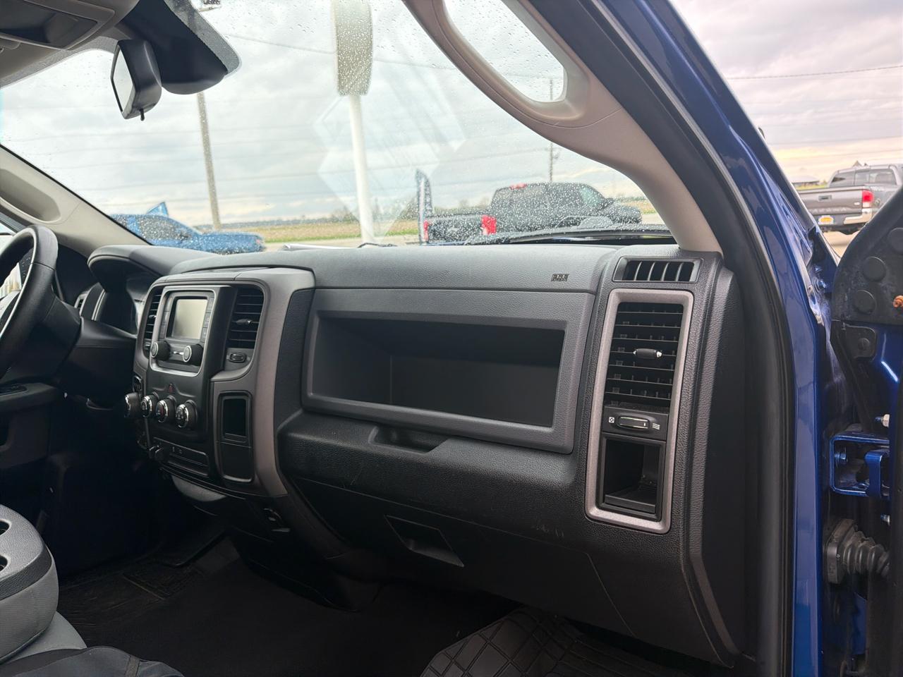 RAM 1500 4WD Reg Cab 120.5" Express 2014