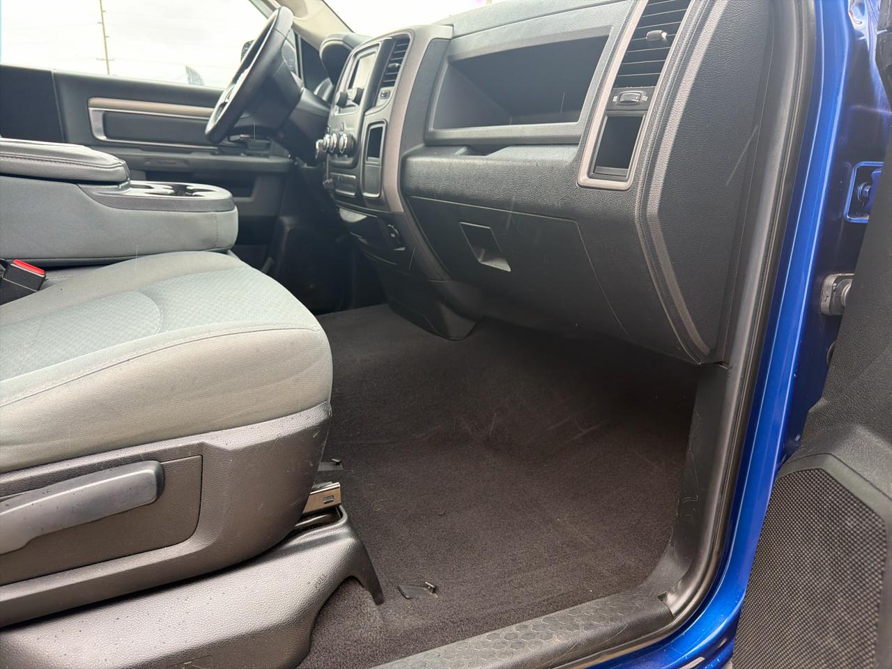 RAM 1500 4WD Reg Cab 120.5" Express 2014