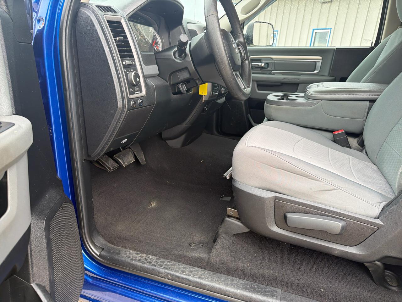 RAM 1500 4WD Reg Cab 120.5" Express 2014