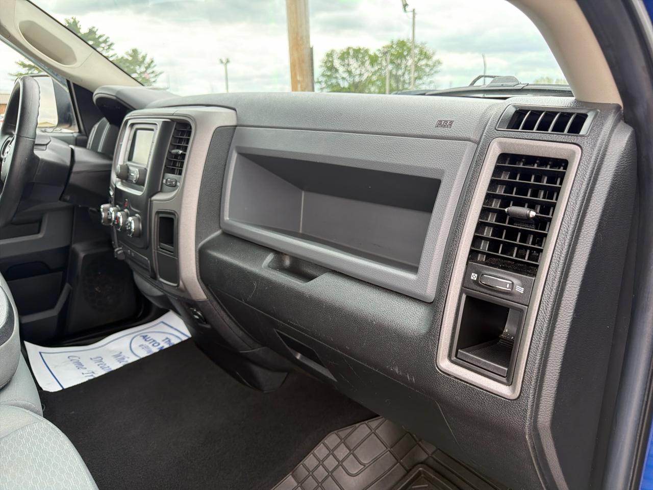 RAM 1500 4WD Reg Cab 120.5" Express 2014