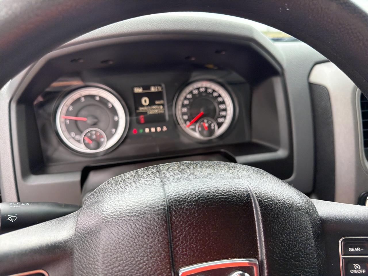 RAM 1500 4WD Reg Cab 120.5" Express 2014