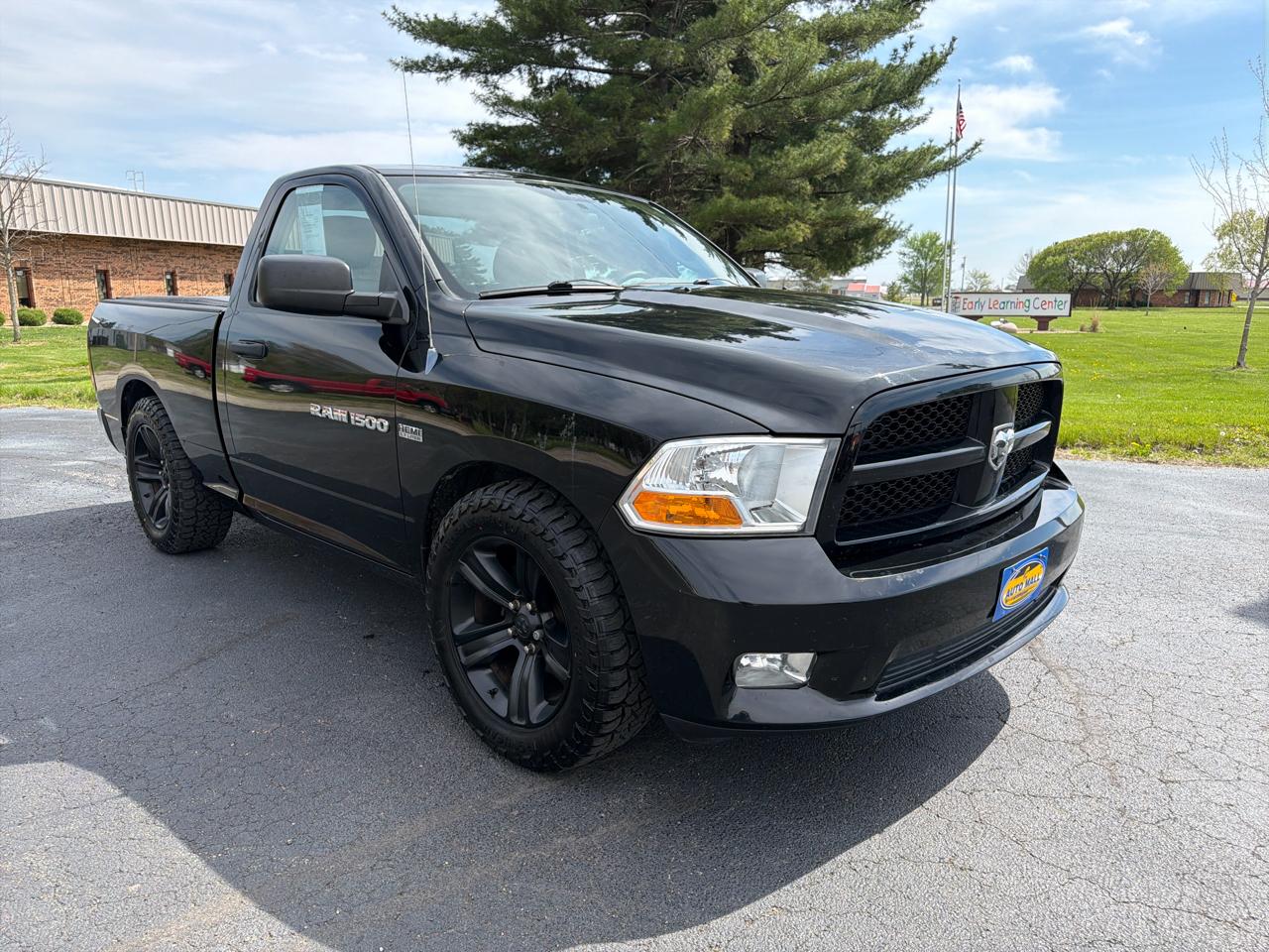 RAM 1500 2WD Reg Cab 120.5" Express 2012