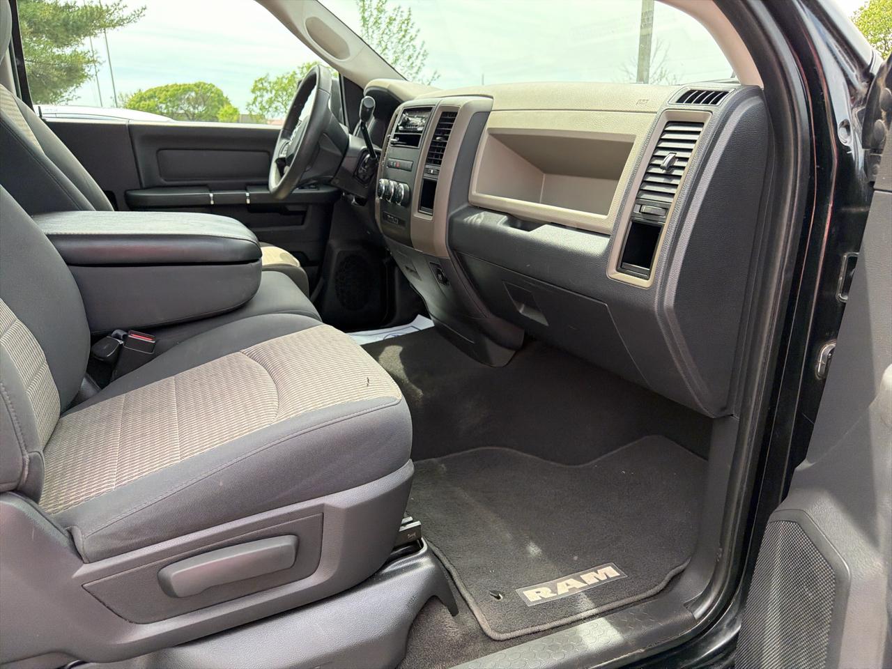 RAM 1500 2WD Reg Cab 120.5" Express 2012