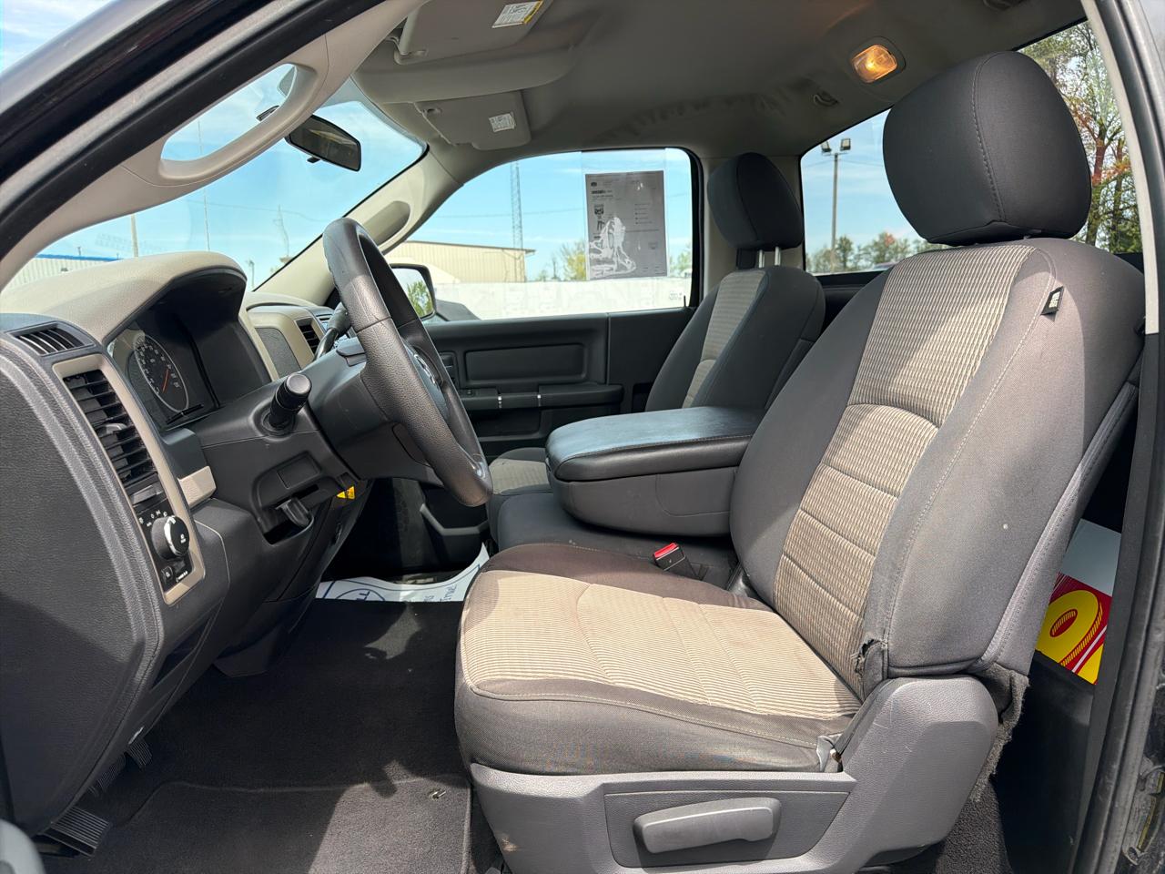 RAM 1500 2WD Reg Cab 120.5" Express 2012