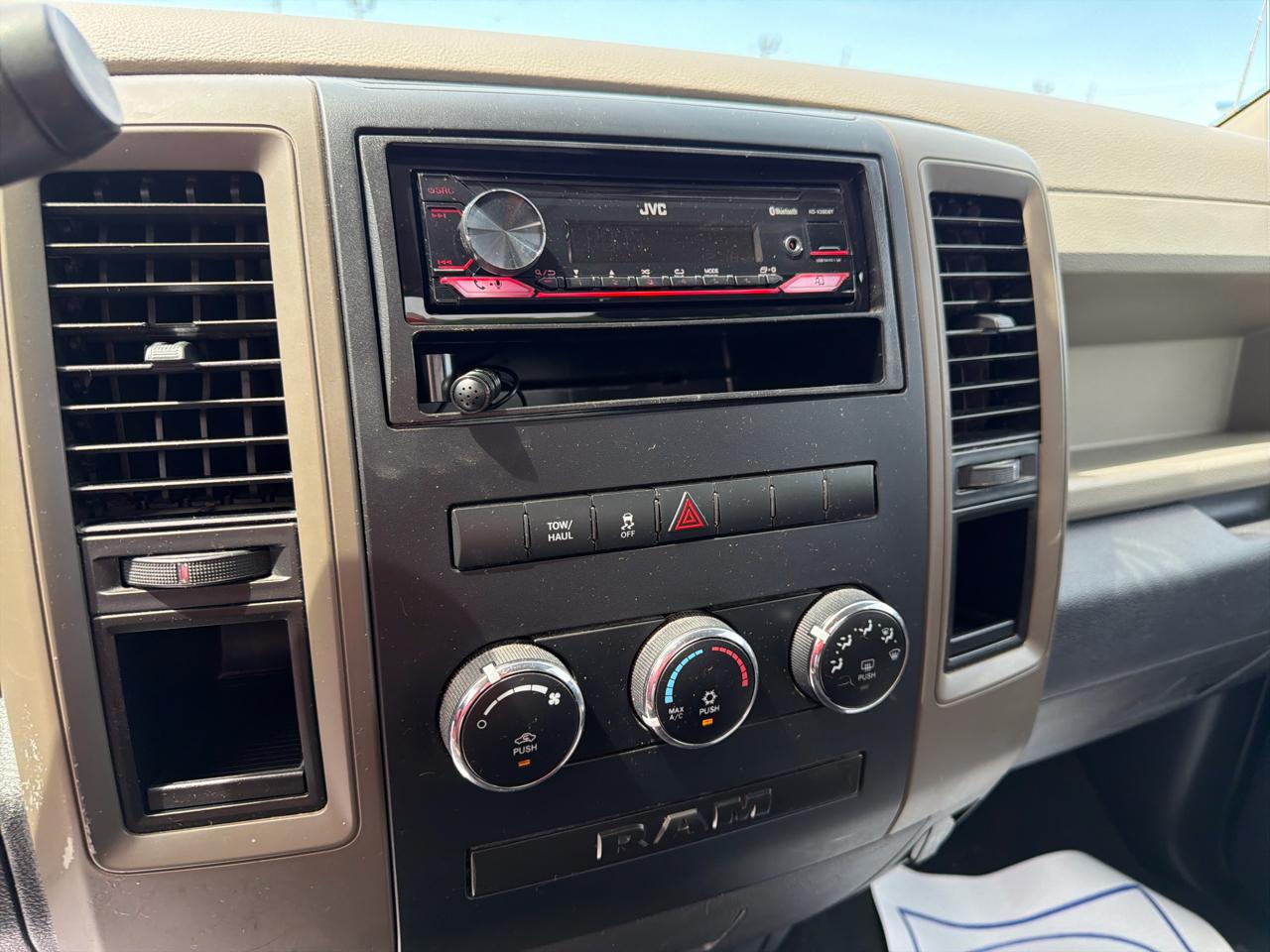RAM 1500 2WD Reg Cab 120.5" Express 2012