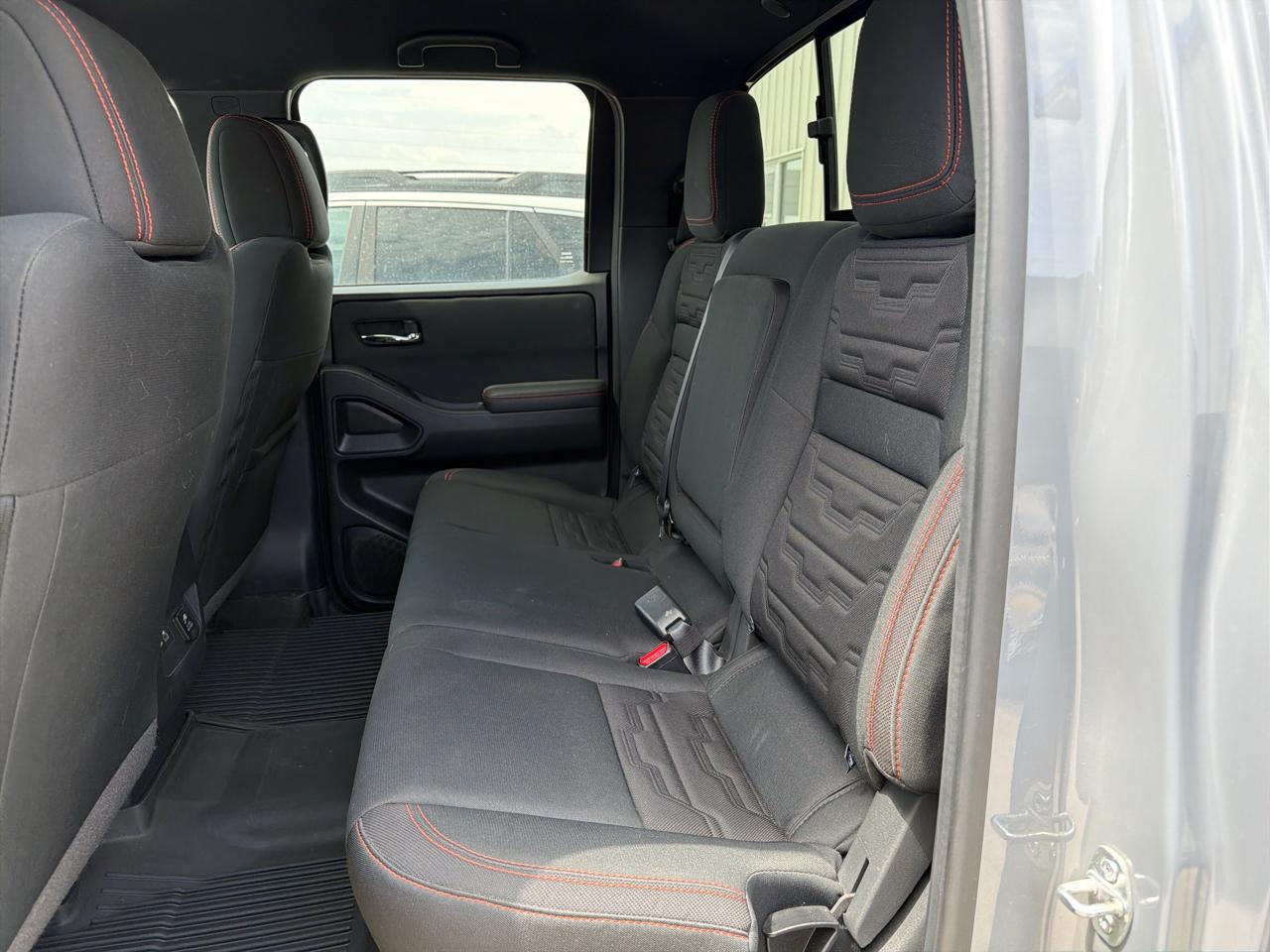 Nissan Frontier Crew Cab 4x4 PRO-4X 2024