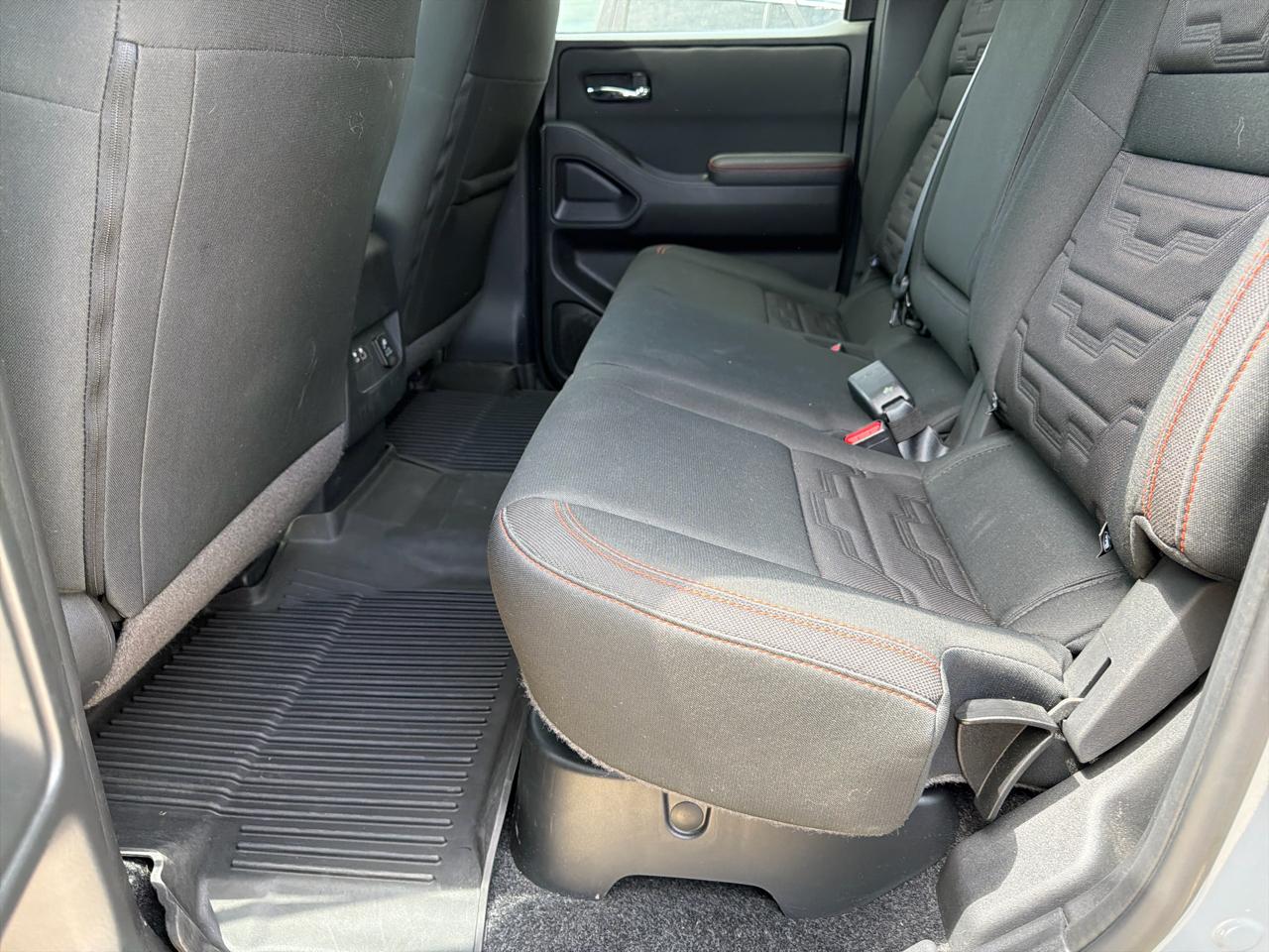 Nissan Frontier Crew Cab 4x4 PRO-4X 2024