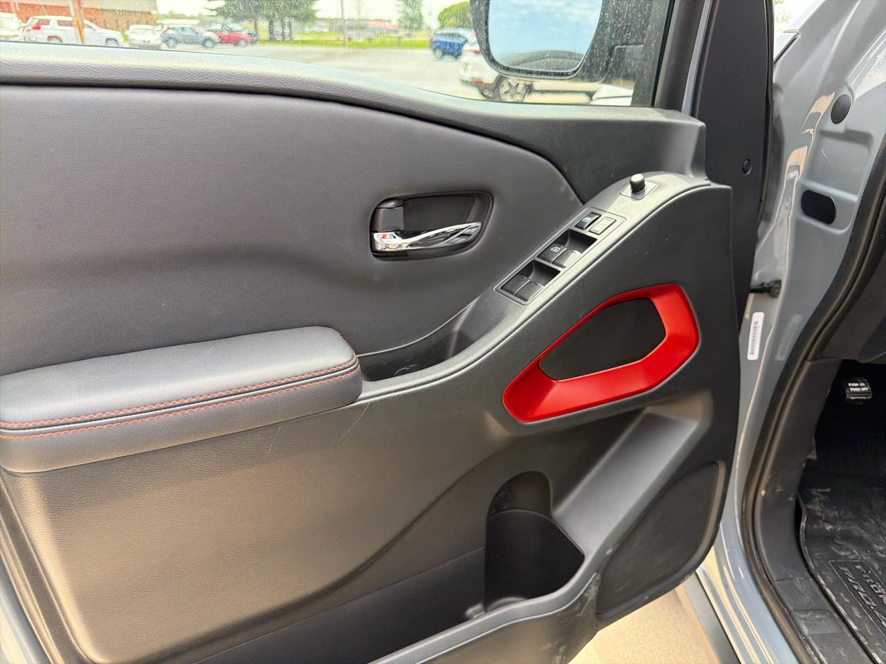 Nissan Frontier Crew Cab 4x4 PRO-4X 2024