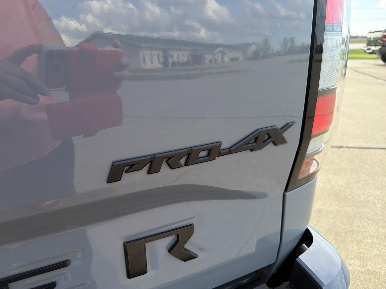 Nissan Frontier Crew Cab 4x4 PRO-4X 2024