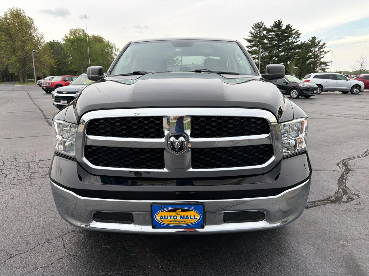 RAM 1500 Classic SLT 4x2 Crew Cab 5'7" Box 2022