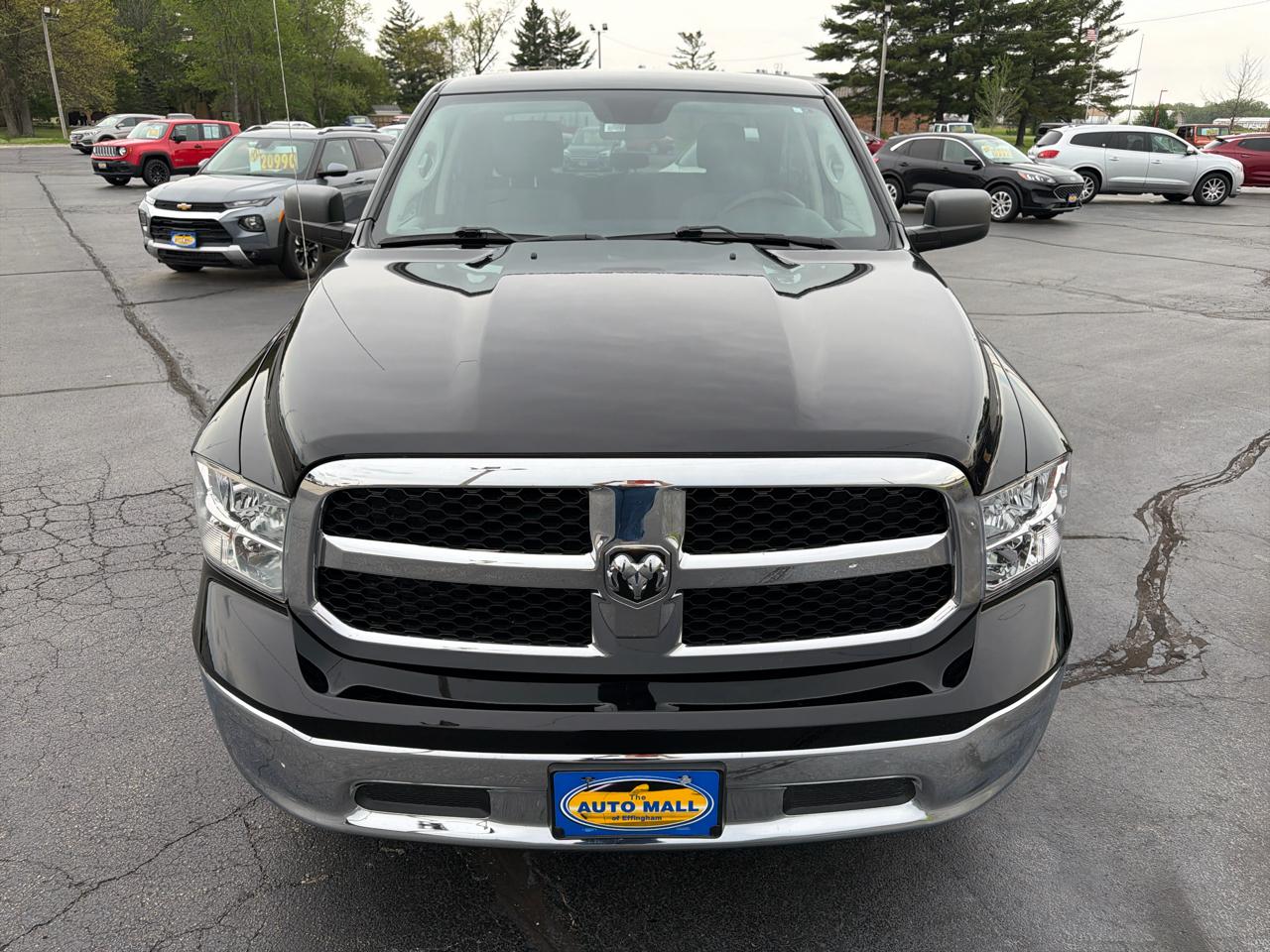 RAM 1500 Classic SLT 4x2 Crew Cab 5'7" Box 2022