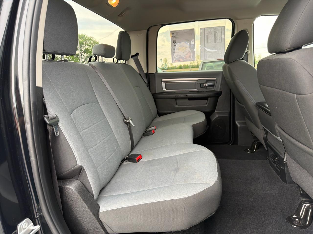 RAM 1500 Classic SLT 4x2 Crew Cab 5'7" Box 2022