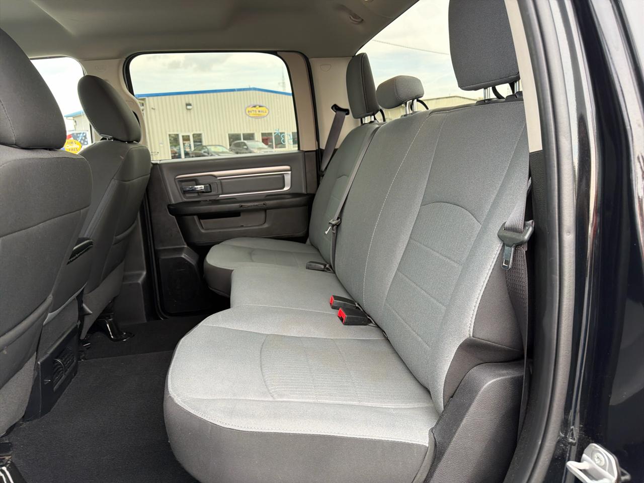 RAM 1500 Classic SLT 4x2 Crew Cab 5'7" Box 2022