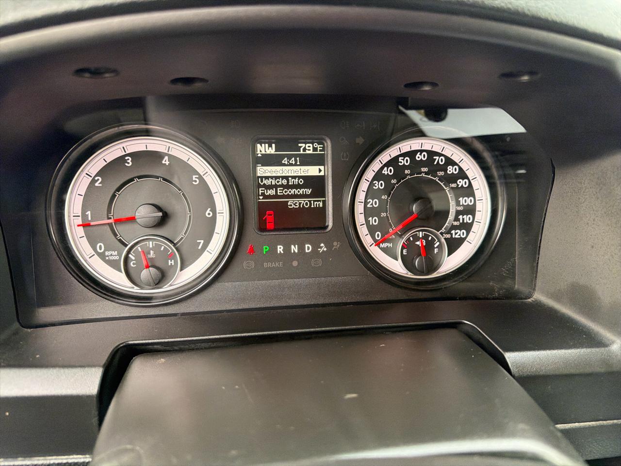 RAM 1500 Classic SLT 4x2 Crew Cab 5'7" Box 2022