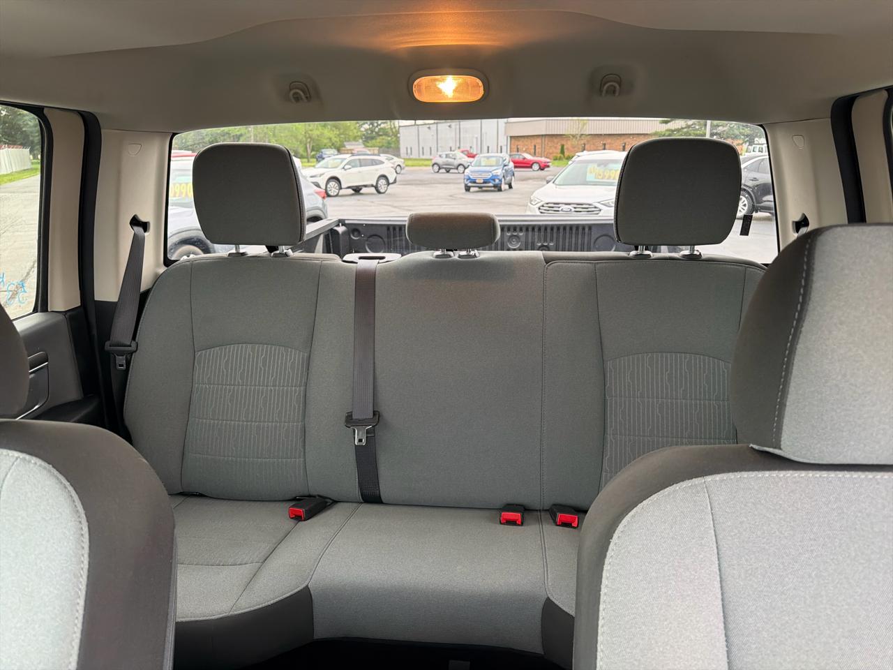 RAM 1500 Classic SLT 4x2 Crew Cab 5'7" Box 2022