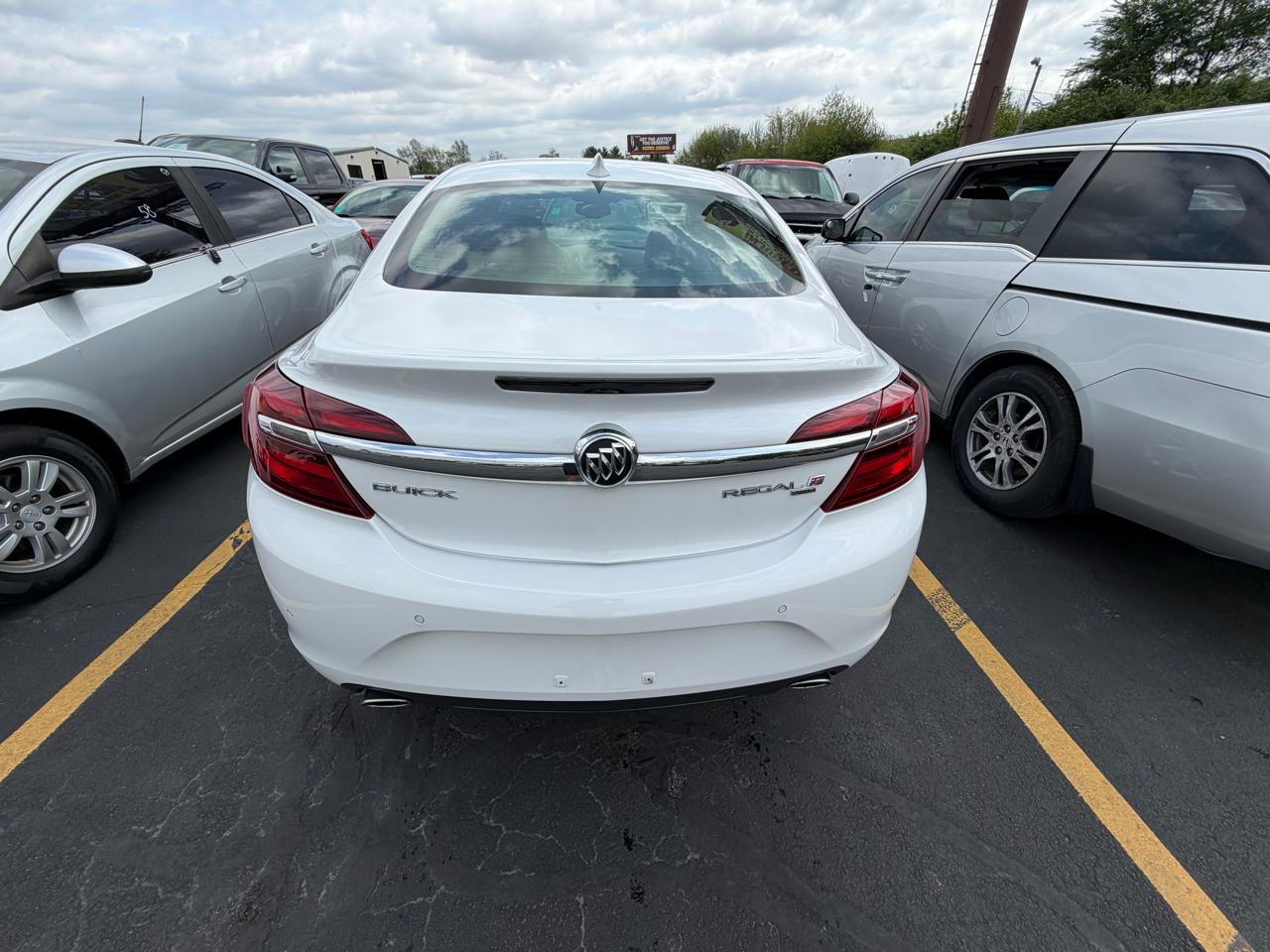 Buick Regal 4dr Sdn Premium II AWD 2017