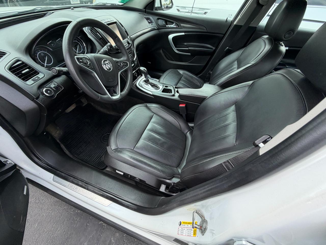 Buick Regal 4dr Sdn Premium II AWD 2017