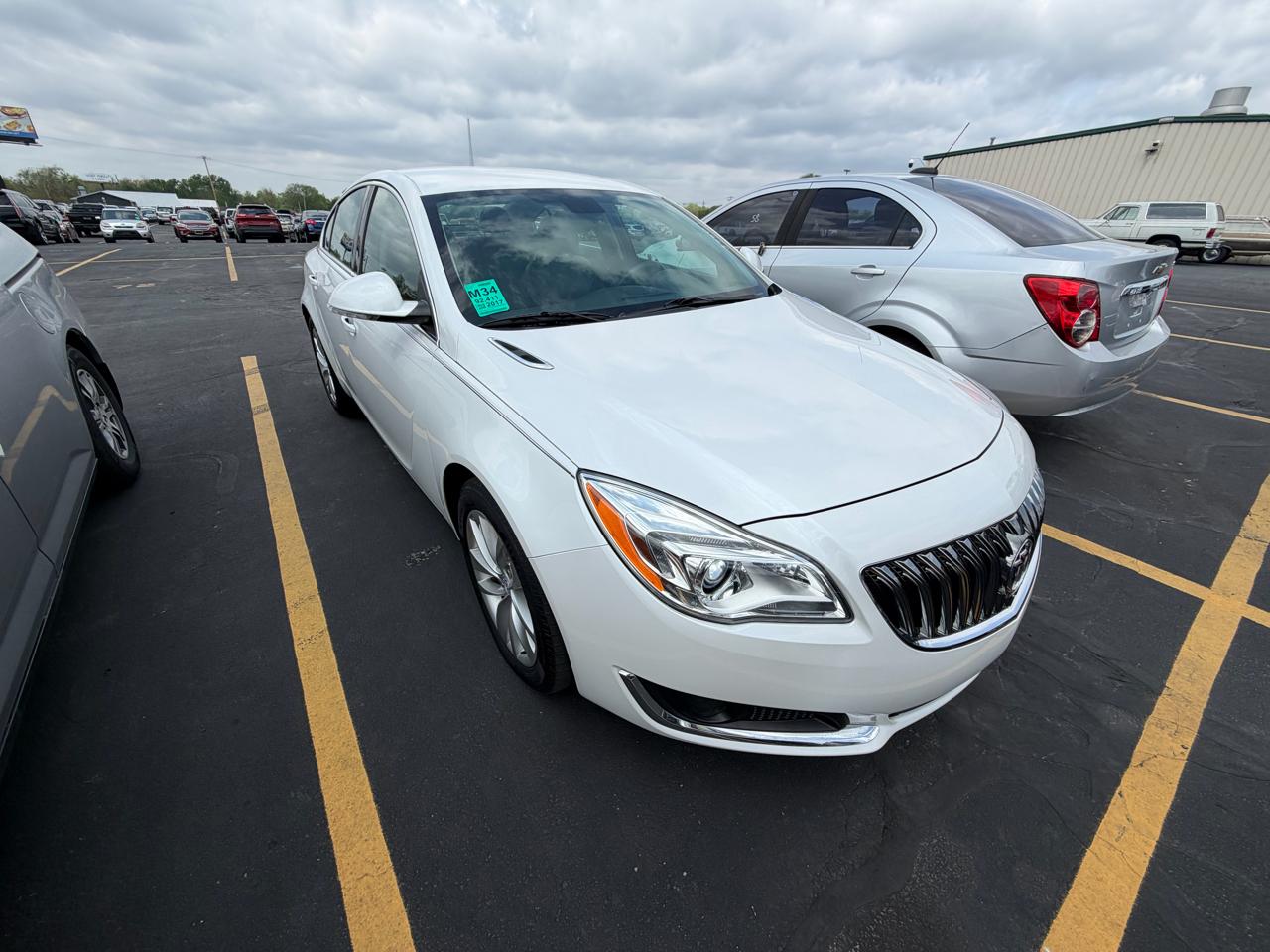 Buick Regal 4dr Sdn Premium II AWD 2017