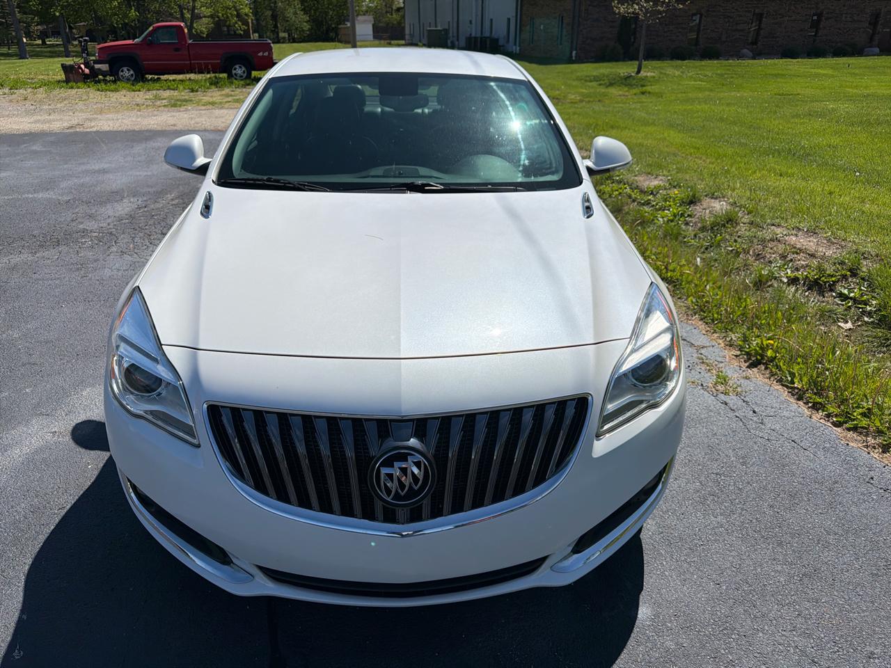 Buick Regal 4dr Sdn Premium II AWD 2017