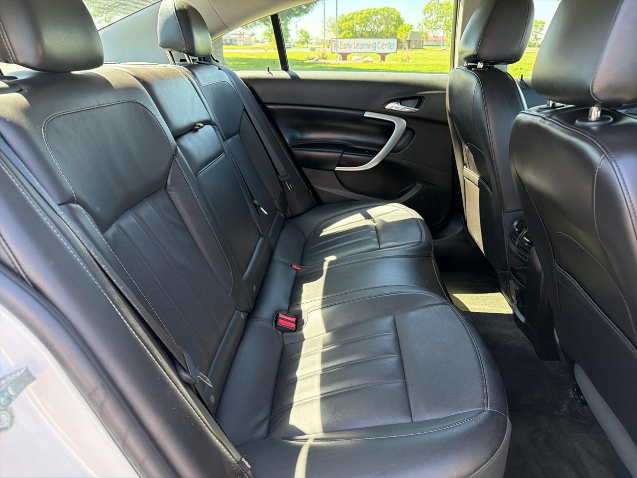 Buick Regal 4dr Sdn Premium II AWD 2017