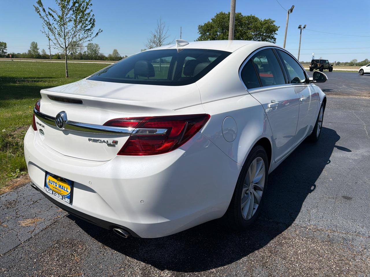 Buick Regal 4dr Sdn Premium II AWD 2017