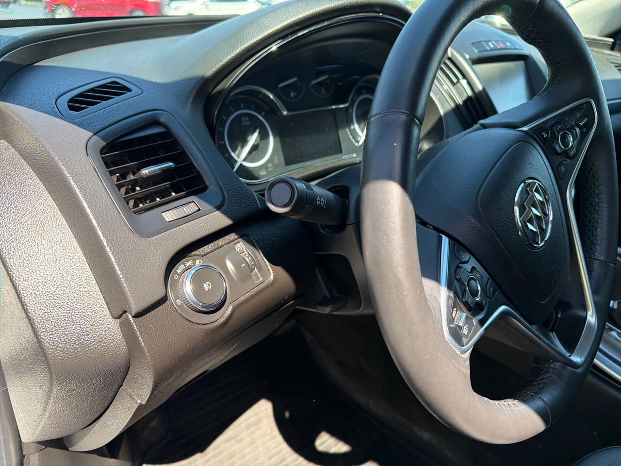 Buick Regal 4dr Sdn Premium II AWD 2017