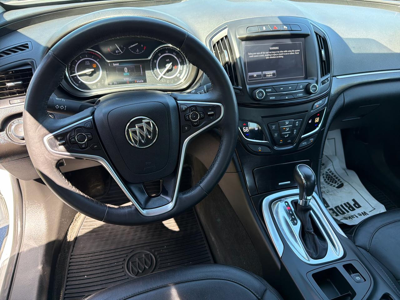 Buick Regal 4dr Sdn Premium II AWD 2017