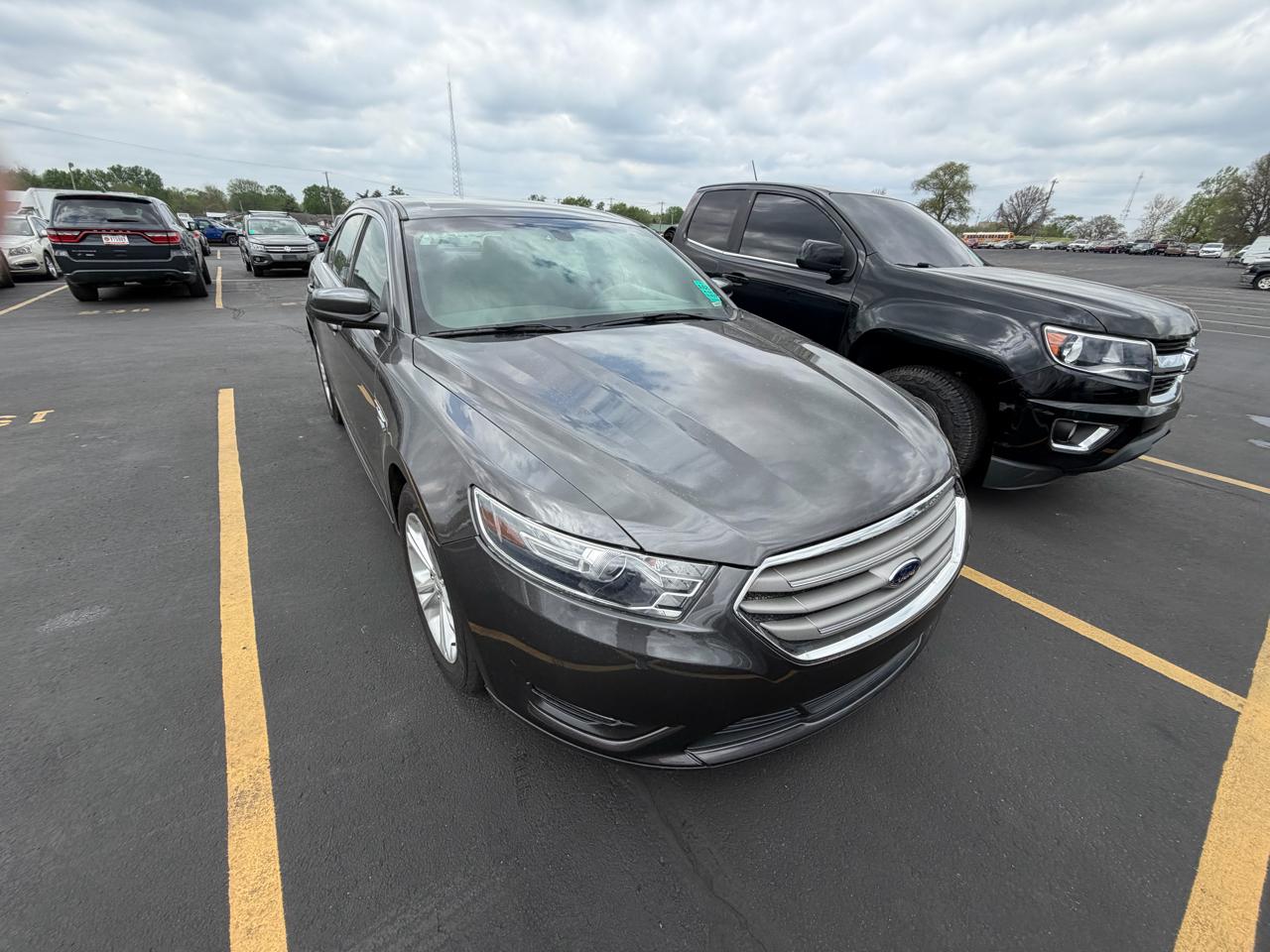 Ford Taurus SEL FWD 2018