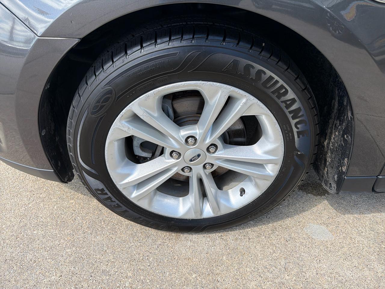Ford Taurus SEL FWD 2018