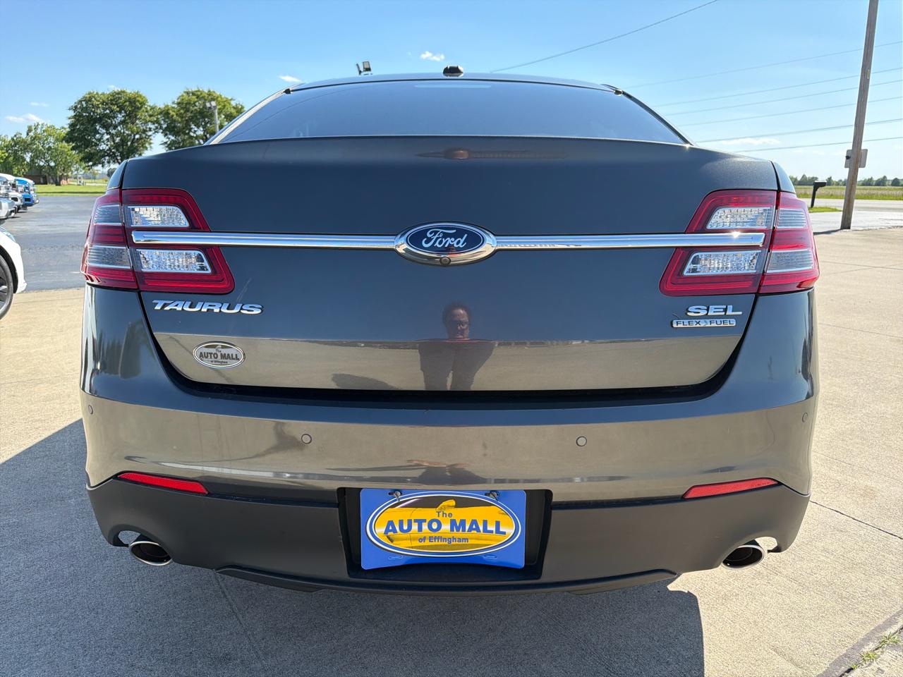 Ford Taurus SEL FWD 2018