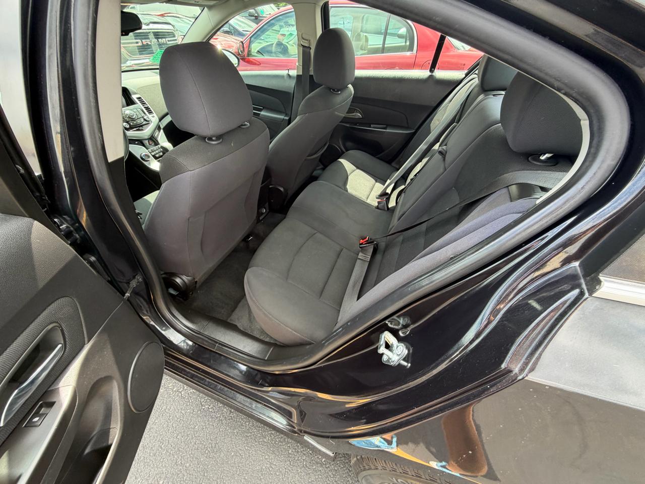 Chevrolet Cruze Limited 4dr Sdn Auto LT w/1LT 2016