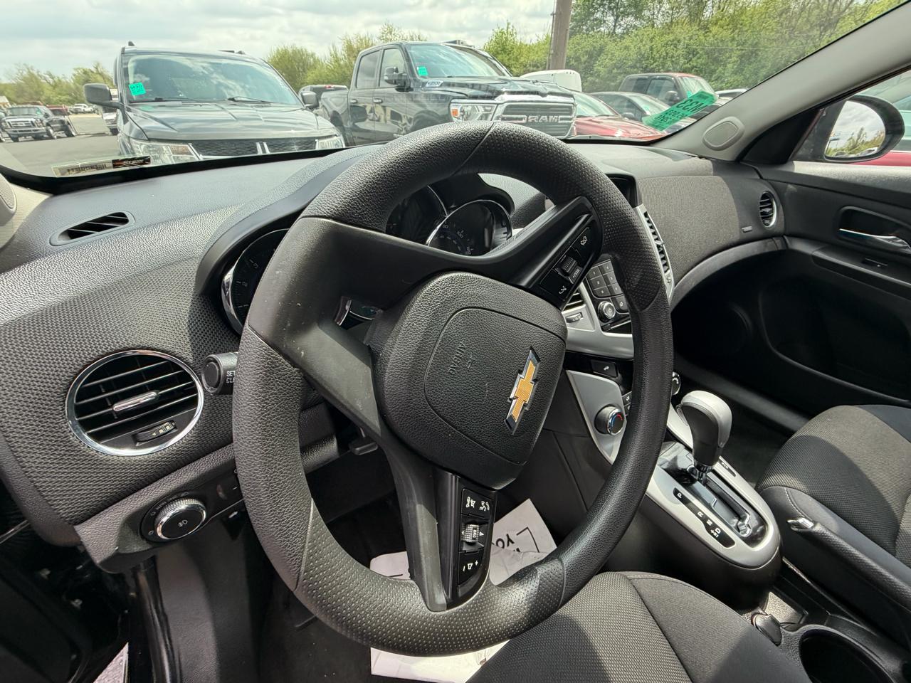 Chevrolet Cruze Limited 4dr Sdn Auto LT w/1LT 2016