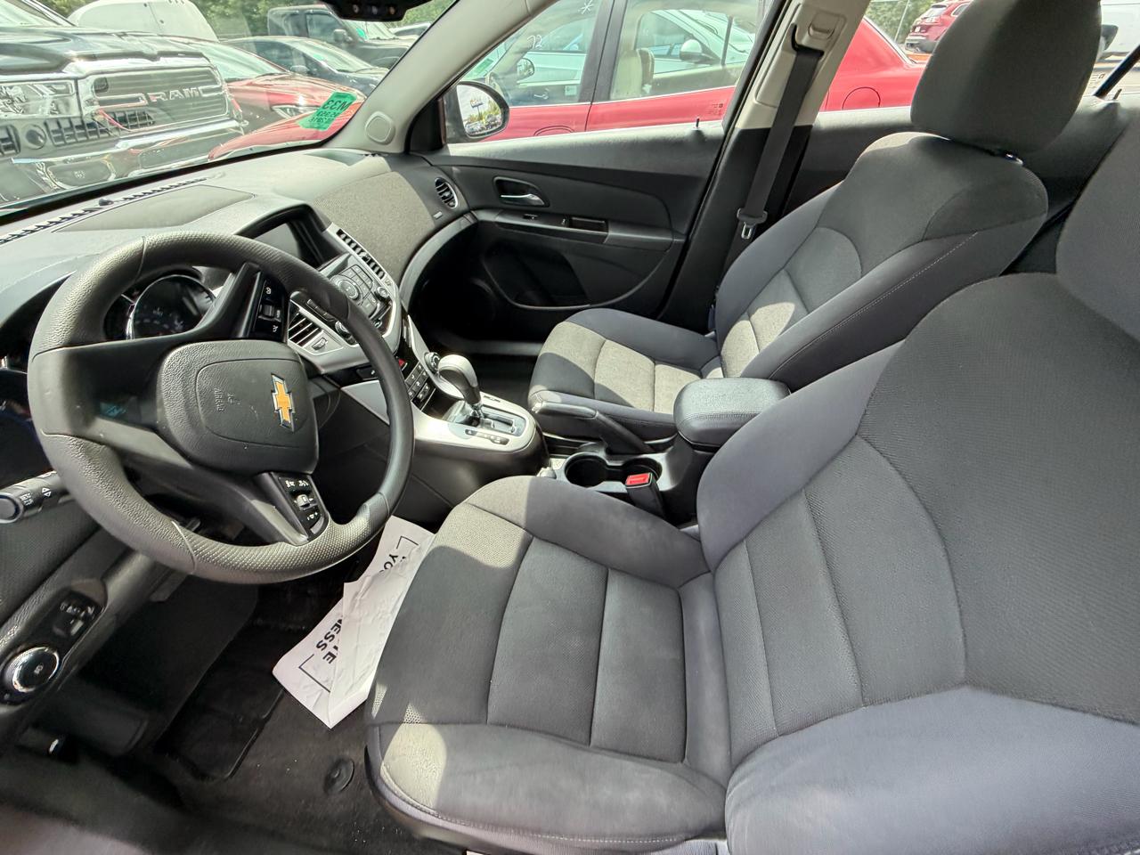 Chevrolet Cruze Limited 4dr Sdn Auto LT w/1LT 2016