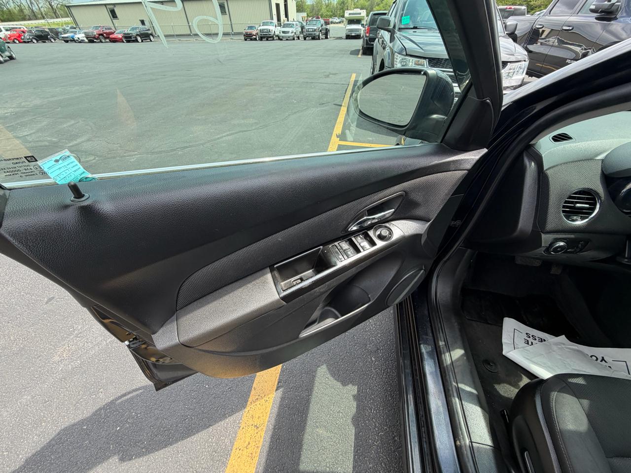 Chevrolet Cruze Limited 4dr Sdn Auto LT w/1LT 2016