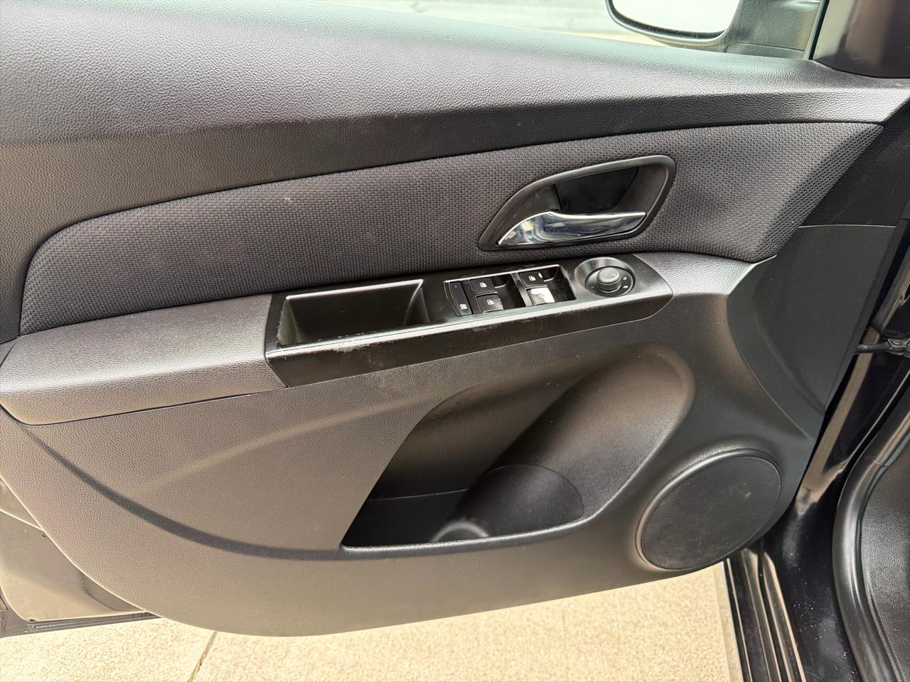 Chevrolet Cruze Limited 4dr Sdn Auto LT w/1LT 2016