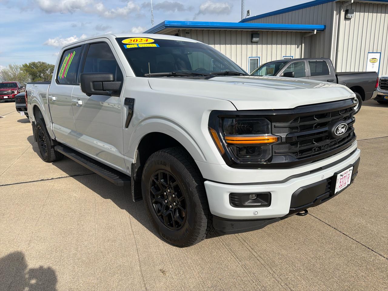 Ford F-150 4WD SuperCrew 145" XLT 2024